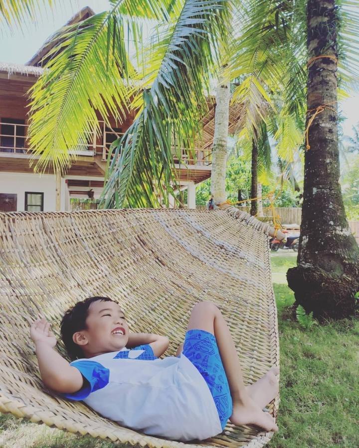 Siargao Sunflower Suites 제너럴 루나 외부 사진