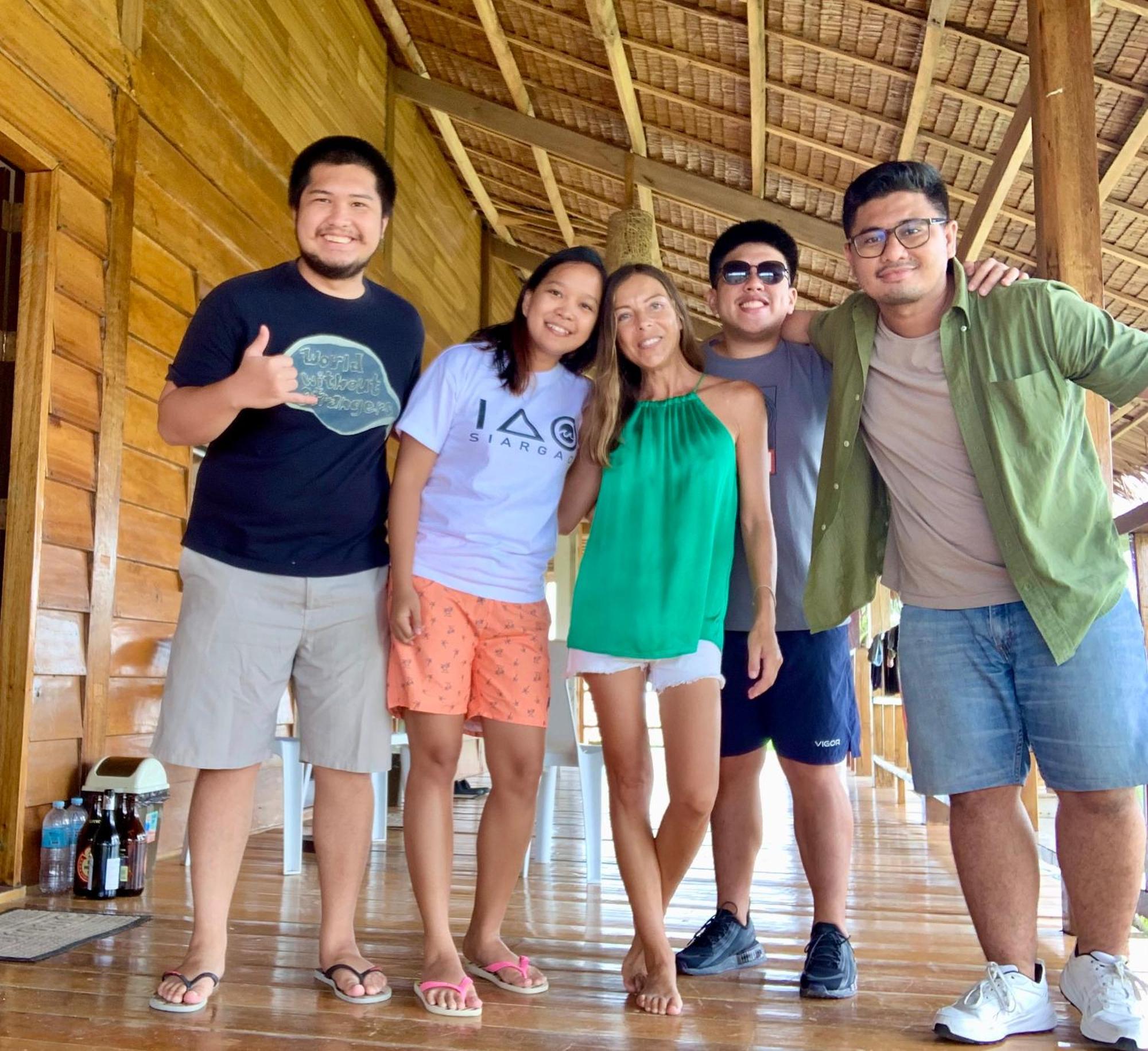 Siargao Sunflower Suites 제너럴 루나 외부 사진