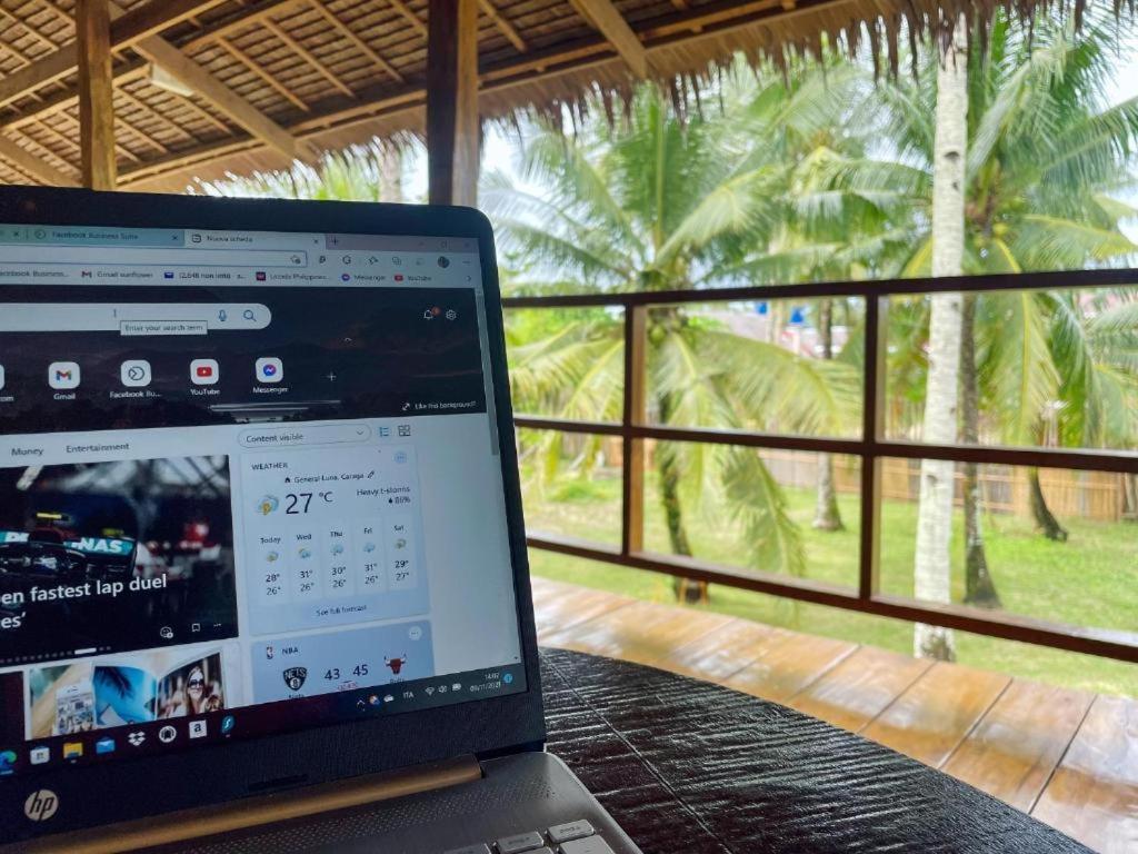 Siargao Sunflower Suites 제너럴 루나 외부 사진