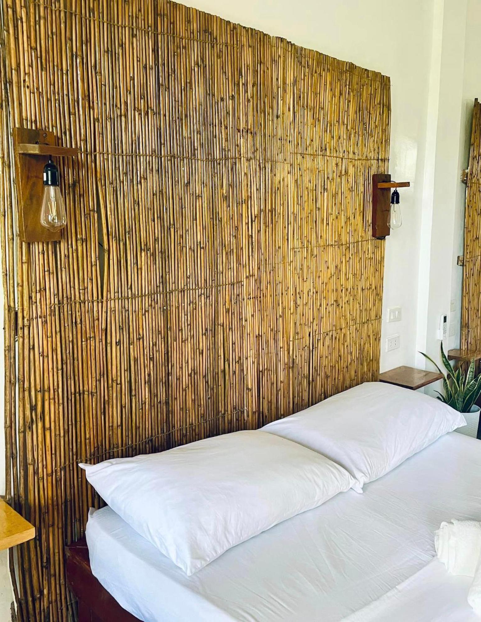 Siargao Sunflower Suites 제너럴 루나 외부 사진