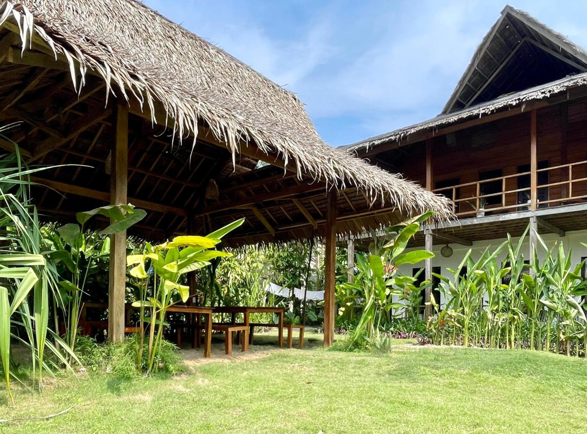 Siargao Sunflower Suites 제너럴 루나 외부 사진